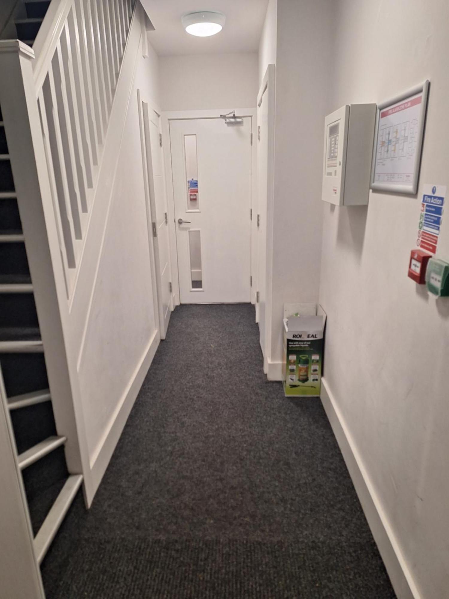 Budget Single Room Only For One Adult - Shared Flat Northolt  Екстериор снимка